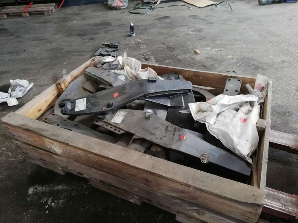 Quicke zu Lindner Geotrac 50,60 (11758) - Attachment for Farm tractor: picture 3 Quicke zu Lindner Geotrac 50,60 (11758) - Attachment for Farm tractor: picture 3