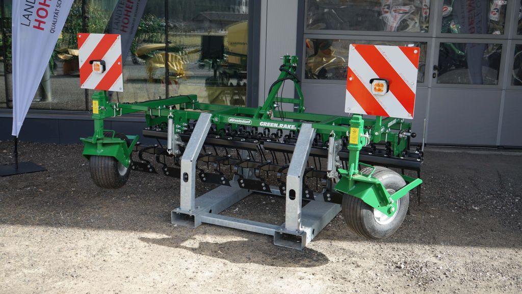 Düvelsdorf GREEN.RAKE vario 2,5m (20605) - Spring tine harrow: picture 2 Düvelsdorf GREEN.RAKE vario 2,5m (20605) - Spring tine harrow: picture 2