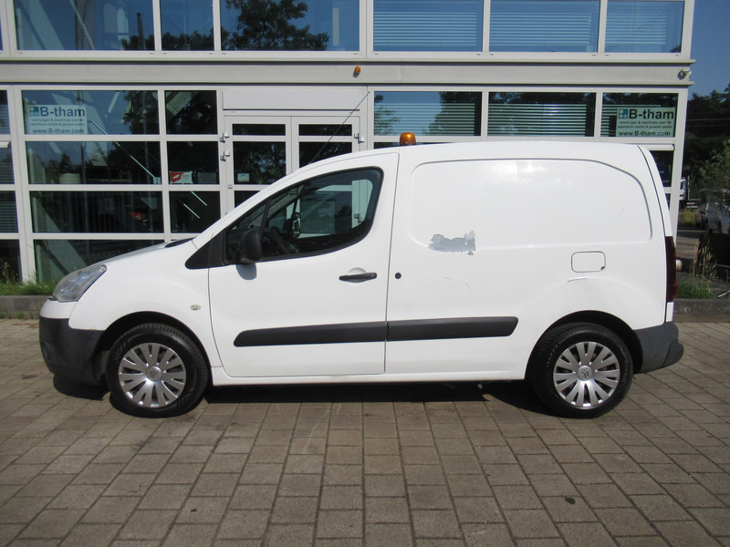 Citroën Berlingo 1.6 e-HDI 700 Club Automaat AIRCO 3-Zitpl. - Small van: picture 2 Citroën Berlingo 1.6 e-HDI 700 Club Automaat AIRCO 3-Zitpl. - Small van: picture 2