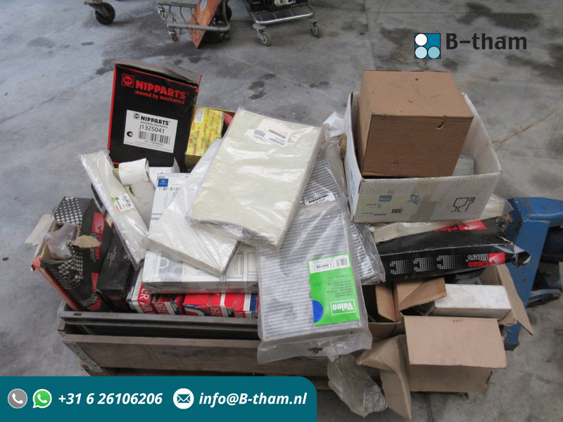 Diversen Partij filters: o.a brandstof, interieur, lucht & oliefilters - Fuel filter for Van: picture 1 Diversen Partij filters: o.a brandstof, interieur, lucht & oliefilters - Fuel filter for Van: picture 1