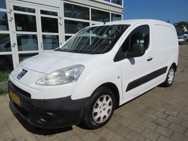 Peugeot Partner 122 1.6 HDI L1XT Pro+ AIRCO 3-Zitpl./Seats - Small van: picture 3 Peugeot Partner 122 1.6 HDI L1XT Pro+ AIRCO 3-Zitpl./Seats - Small van: picture 3