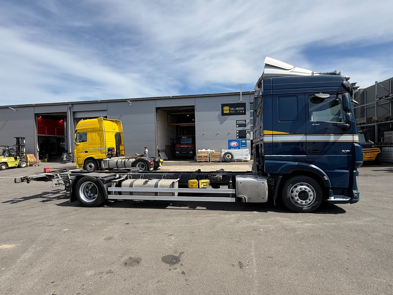 DAF XF430/Jumbo;Mega/Intarder/Standklima-Heizung/BDF - Container transporter/ Swap body truck: picture 4 DAF XF430/Jumbo;Mega/Intarder/Standklima-Heizung/BDF - Container transporter/ Swap body truck: picture 4