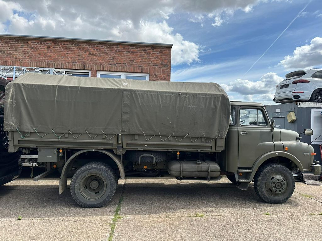 MAN 11.136 HA 4X4*H-zul.*schön*ex belg. Armee - Curtain side van: picture 3 MAN 11.136 HA 4X4*H-zul.*schön*ex belg. Armee - Curtain side van: picture 3