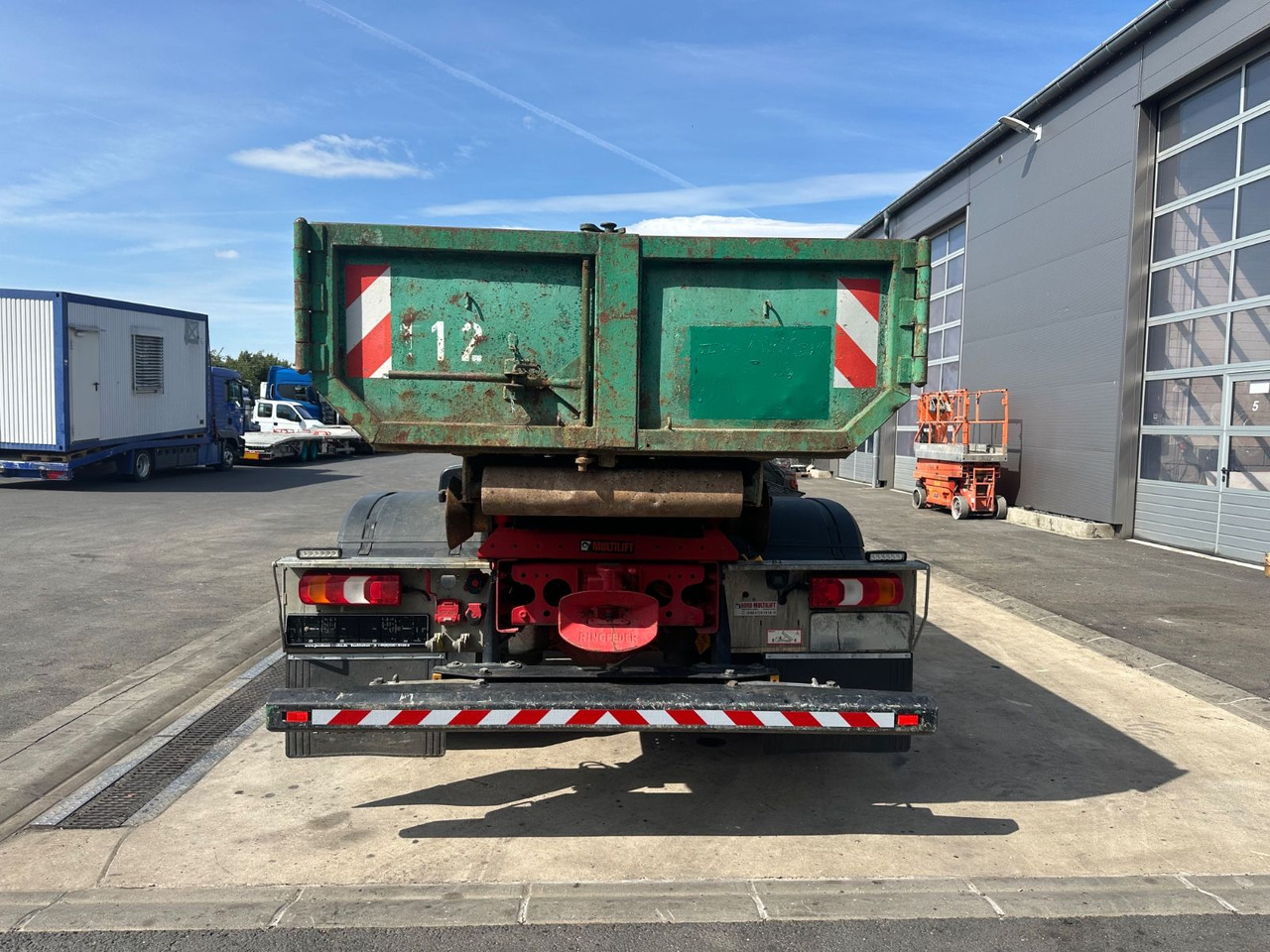 Mercedes-Benz Arocs 1836/10,7L/Hiab Ultima 14S/4x2/Autom. - Hook lift truck: picture 4 Mercedes-Benz Arocs 1836/10,7L/Hiab Ultima 14S/4x2/Autom. - Hook lift truck: picture 4