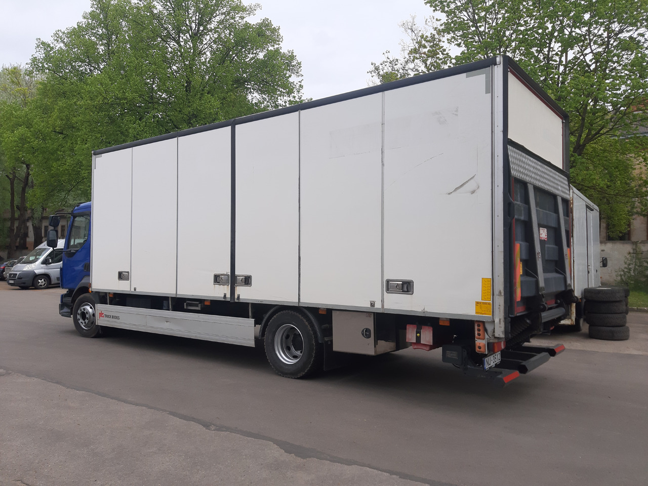 VOLVO FL - Box truck: picture 3 VOLVO FL - Box truck: picture 3