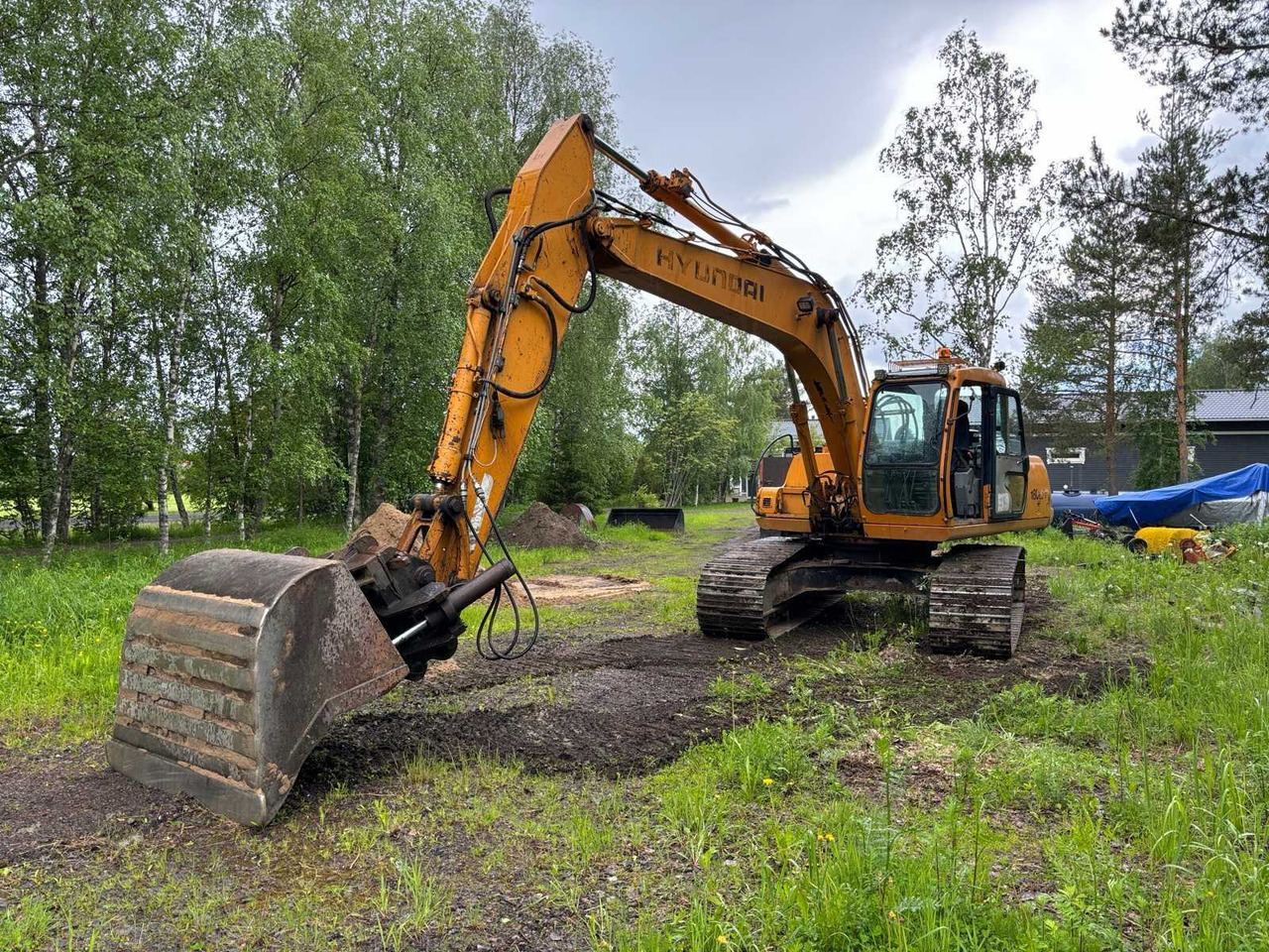 Crawler excavator Hyundai 180 LC-3 - Crawler excavator: picture 1 Crawler excavator Hyundai 180 LC-3 - Crawler excavator: picture 1