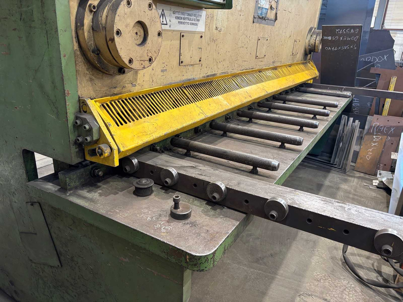 Sheet Metal Cutter LVD MVS 31/20 + Plate Feed Table - Metalworking machinery: picture 3 Sheet Metal Cutter LVD MVS 31/20 + Plate Feed Table - Metalworking machinery: picture 3
