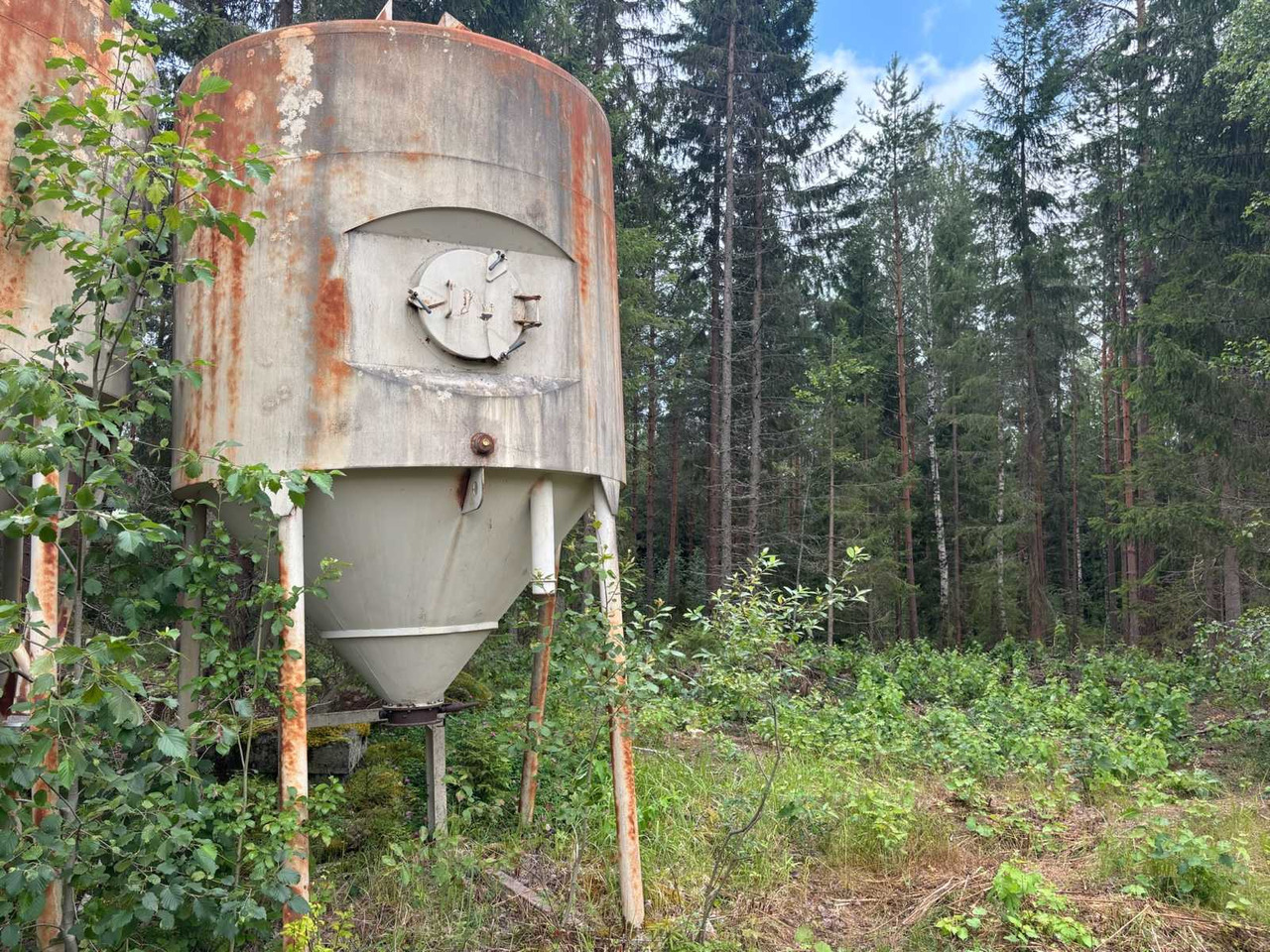 Silo approx. 12m3 - Storage equipment: picture 1 Silo approx. 12m3 - Storage equipment: picture 1