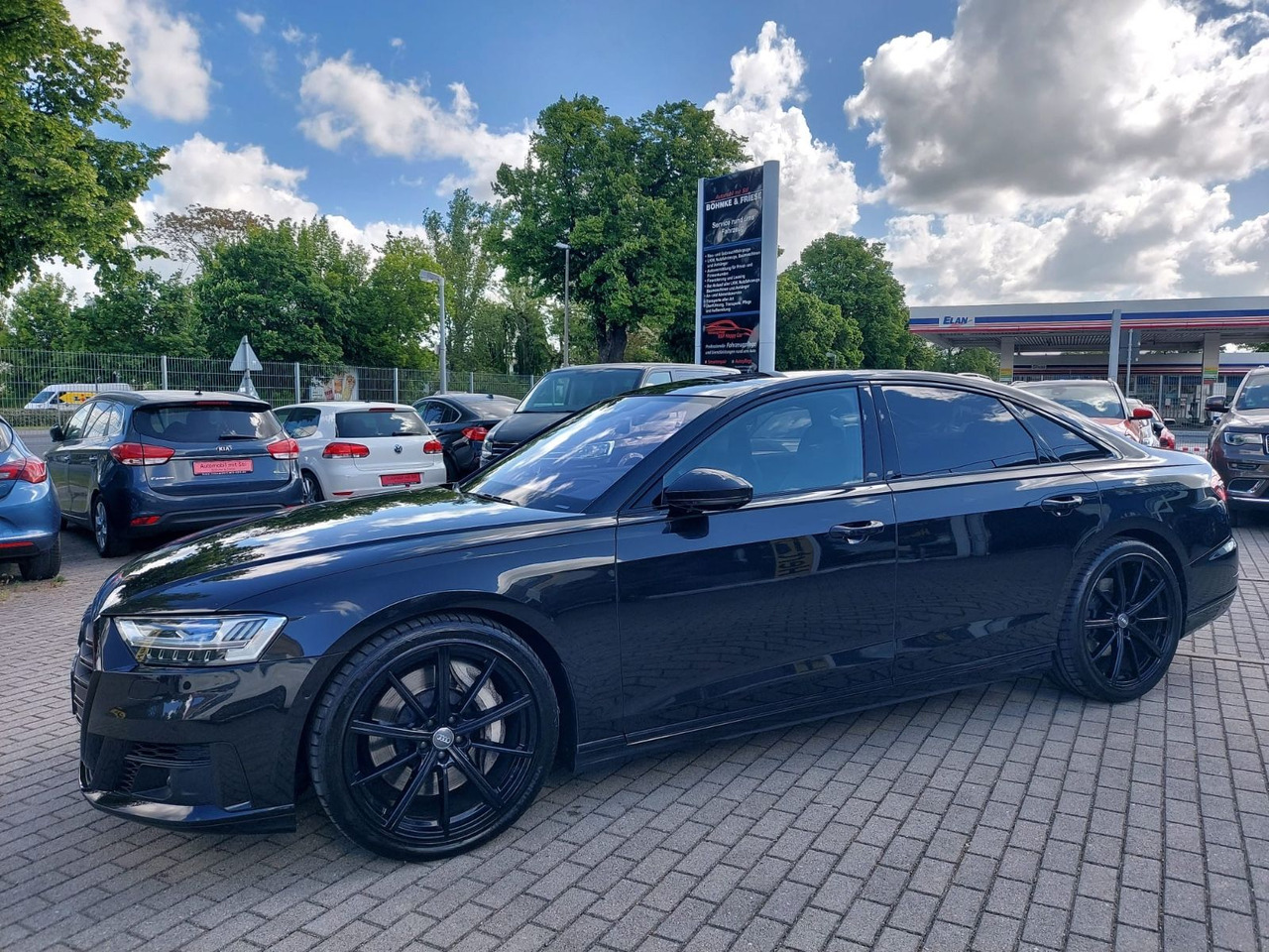 Audi A8 60 TDI quattro LED VOLL HEAD UP B&O VOLL VOL - Sedan: picture 2 Audi A8 60 TDI quattro LED VOLL HEAD UP B&O VOLL VOL - Sedan: picture 2