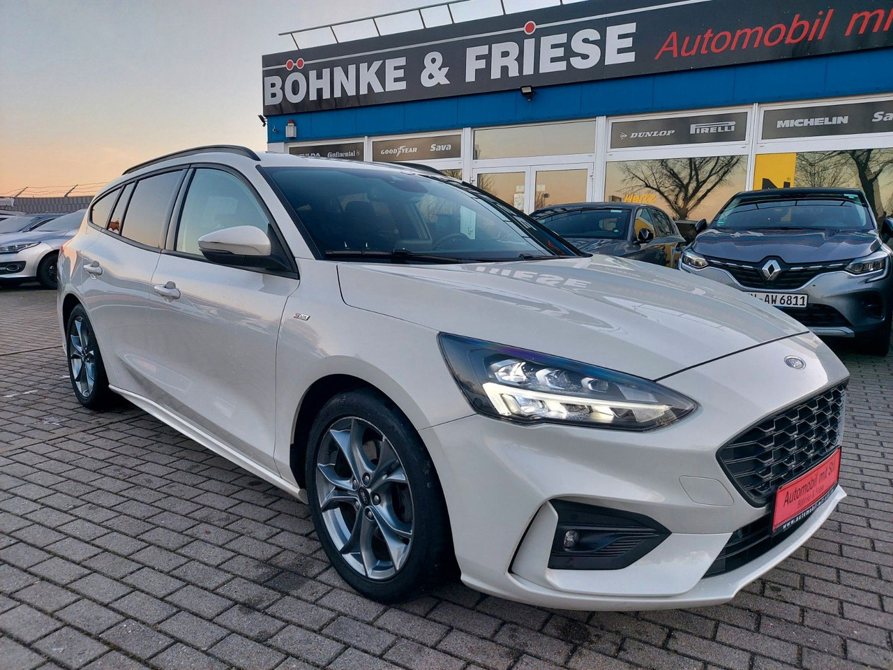 Ford Focus Turnier ST-Line LED Navi Kamera Spurassist - Car: picture 1 Ford Focus Turnier ST-Line LED Navi Kamera Spurassist - Car: picture 1