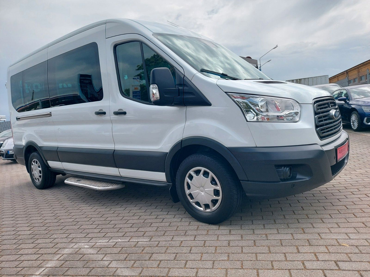 Ford Transit Kombi 350 L3 hoch Trend Rollstuhl Lift - Passenger van: picture 4 Ford Transit Kombi 350 L3 hoch Trend Rollstuhl Lift - Passenger van: picture 4