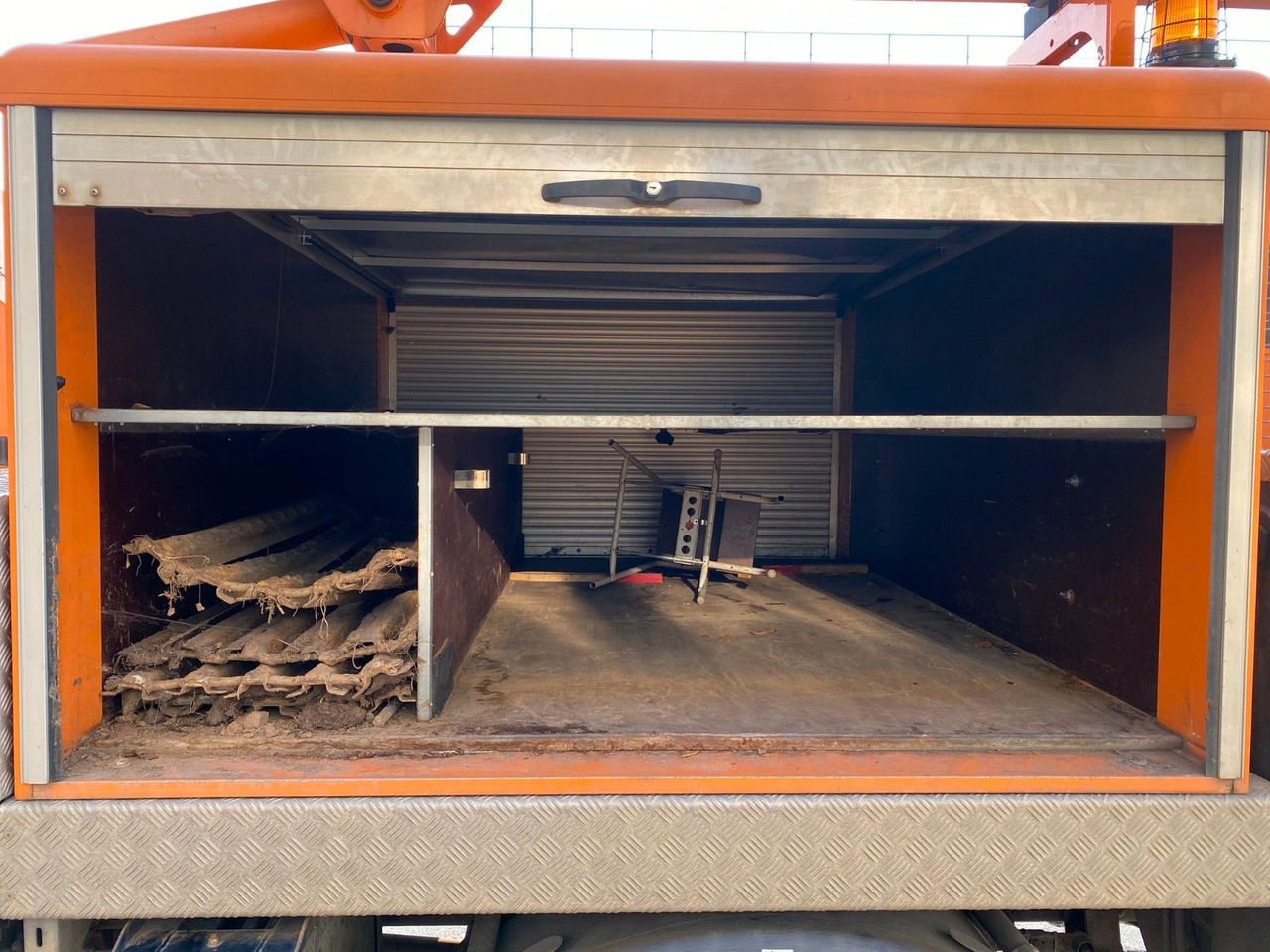 Truck mounted aerial platform Mercedes-Benz ATEGO 4X4 1324 Hub Steiger Ruthmann T220: picture 19 Truck mounted aerial platform Mercedes-Benz ATEGO 4X4 1324 Hub Steiger Ruthmann T220: picture 19