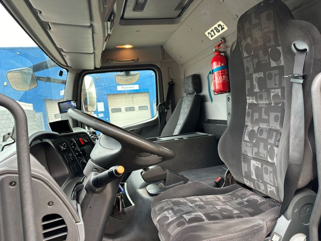 Refrigerator truck Mercedes-Benz Axor 1824 EURO 5 CARRIER TIEFKÜHLER 3 KAMERN: picture 19