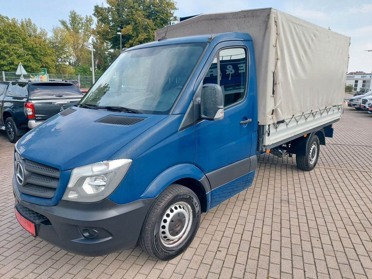 Mercedes-Benz Sprinter II Pritsche 316 Pritsche Plane - Curtain side van: picture 3 Mercedes-Benz Sprinter II Pritsche 316 Pritsche Plane - Curtain side van: picture 3