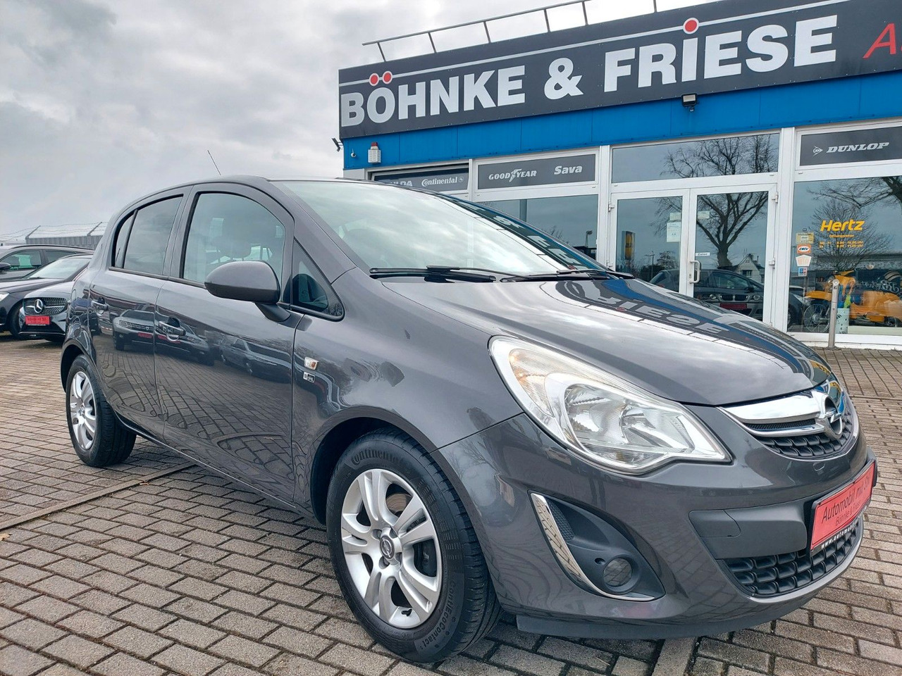 Opel Corsa D 150 Jahre Opel Klima Sitzheizung 8xRäder - Sedan: picture 1 Opel Corsa D 150 Jahre Opel Klima Sitzheizung 8xRäder - Sedan: picture 1