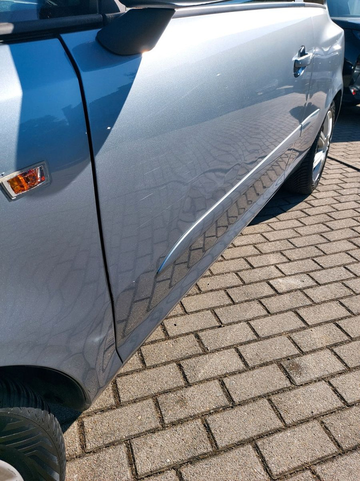 Opel Corsa D Edition Klima M+S Reifen - Car: picture 4 Opel Corsa D Edition Klima M+S Reifen - Car: picture 4