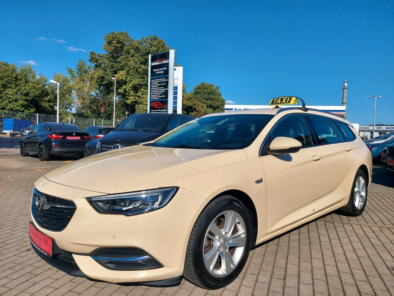 Opel Insignia B Sports Tourer Autom. Innovation Taxi - Estate car: picture 3 Opel Insignia B Sports Tourer Autom. Innovation Taxi - Estate car: picture 3