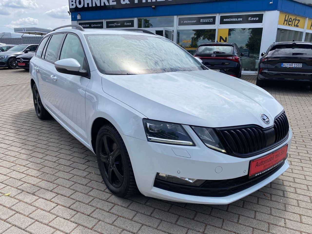 Skoda Octavia Combi Soleil DSG LED Radar ACC - Car: picture 1 Skoda Octavia Combi Soleil DSG LED Radar ACC - Car: picture 1