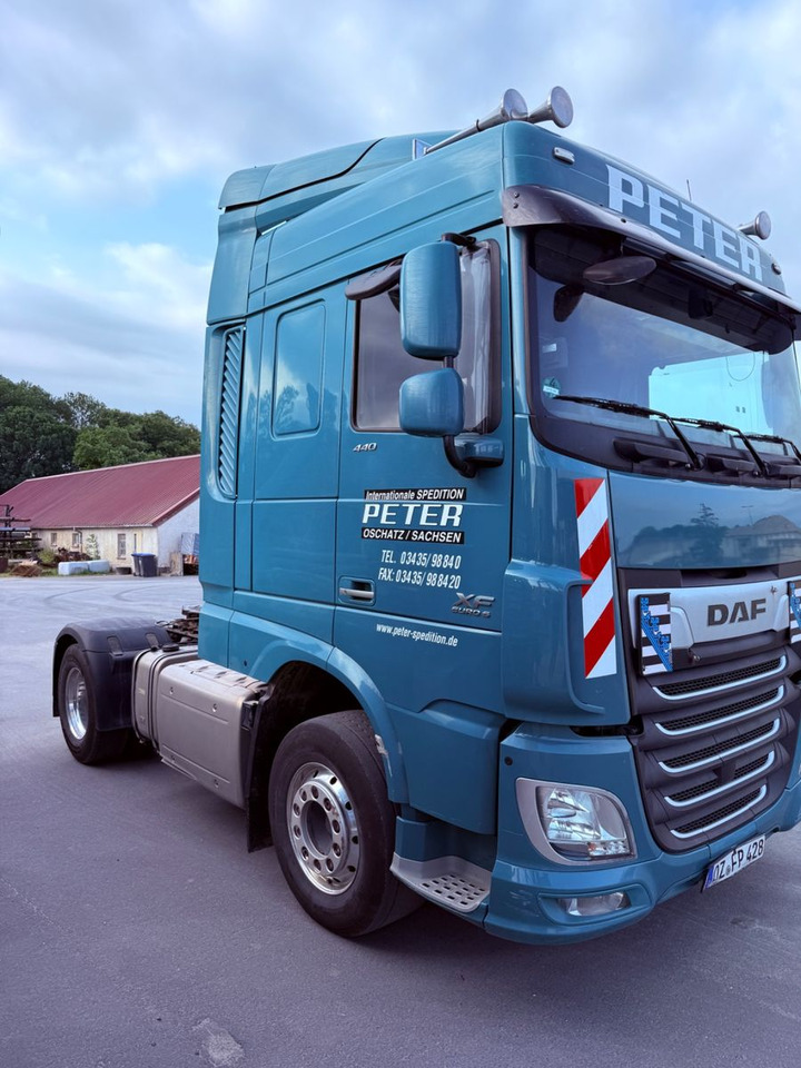 DAF XF 440 EURO 6 KIPPHYDRAULIK ALUFELGEN - Tractor unit: picture 2 DAF XF 440 EURO 6 KIPPHYDRAULIK ALUFELGEN - Tractor unit: picture 2