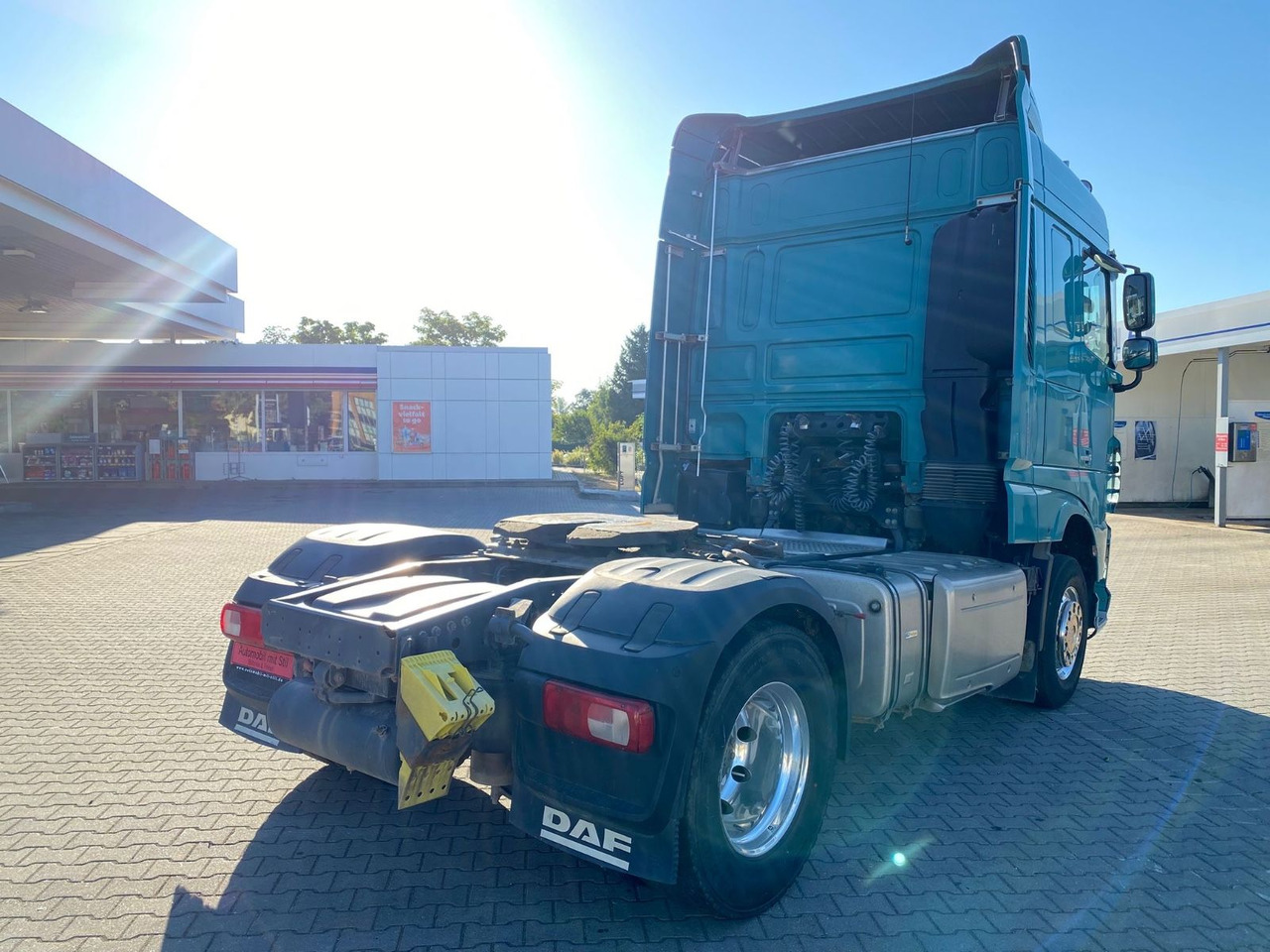 DAF XF 440 EURO 6 KIPPHYDRAULIK ALUFELGEN - Tractor unit: picture 3 DAF XF 440 EURO 6 KIPPHYDRAULIK ALUFELGEN - Tractor unit: picture 3