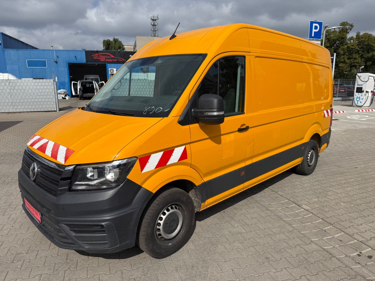 Volkswagen Crafter Kasten Kasten 35 mittellang Hochdach FWD - Passenger van: picture 1 Volkswagen Crafter Kasten Kasten 35 mittellang Hochdach FWD - Passenger van: picture 1
