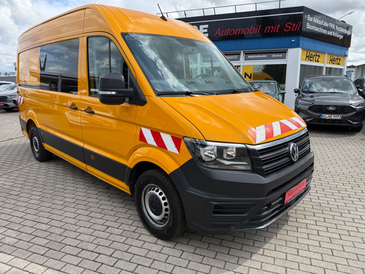 Volkswagen Crafter Kasten Kasten 35 mittellang Hochdach FWD - Passenger van: picture 1 Volkswagen Crafter Kasten Kasten 35 mittellang Hochdach FWD - Passenger van: picture 1