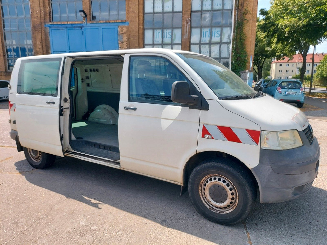 Volkswagen T5 Transporter Kombi Kasten 4Motion lang - Passenger van: picture 1 Volkswagen T5 Transporter Kombi Kasten 4Motion lang - Passenger van: picture 1