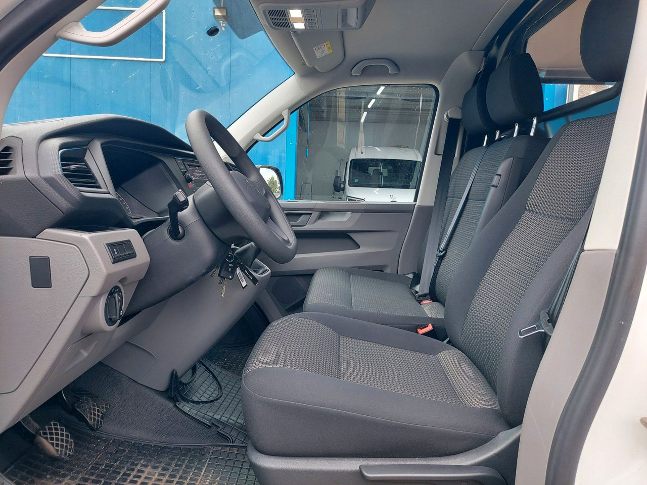 Volkswagen T6 Kasten Kombi Klima Tempomat DAB Radio 3 Sitze - Passenger van: picture 4 Volkswagen T6 Kasten Kombi Klima Tempomat DAB Radio 3 Sitze - Passenger van: picture 4