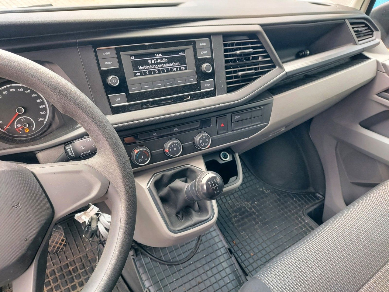 Volkswagen T6 Kasten Kombi Klima Tempomat DAB Radio 3 Sitze - Passenger van: picture 5 Volkswagen T6 Kasten Kombi Klima Tempomat DAB Radio 3 Sitze - Passenger van: picture 5