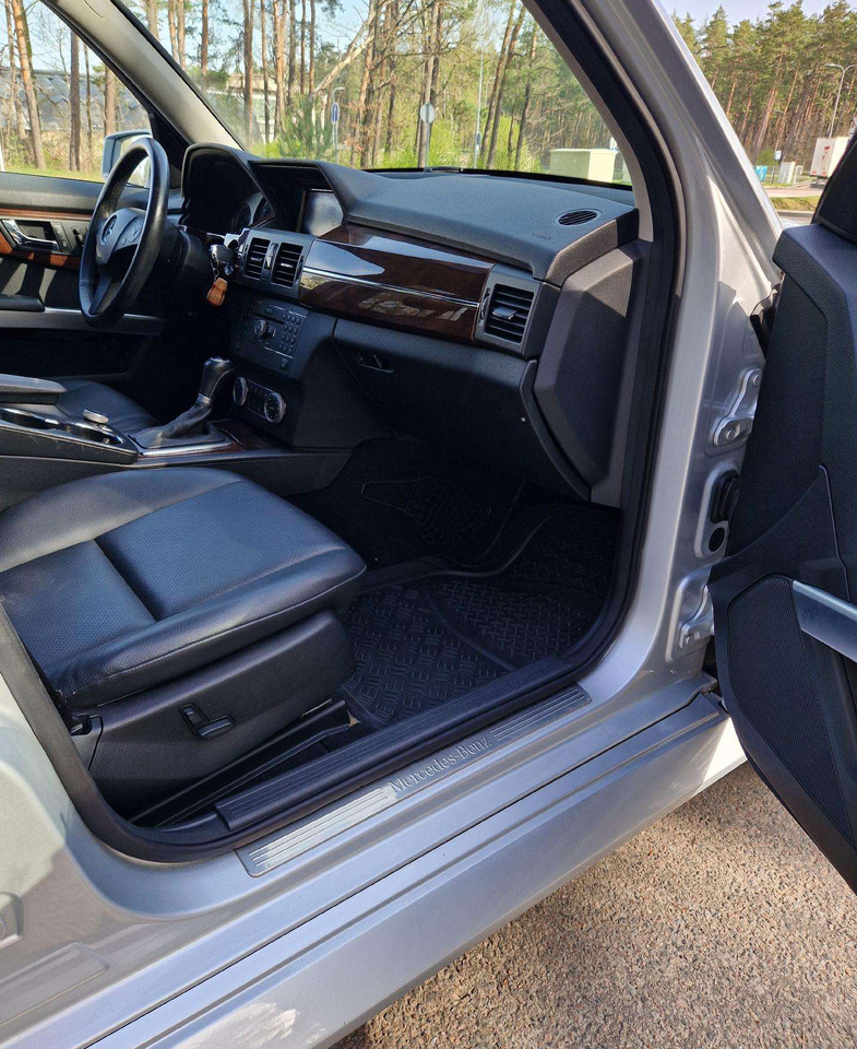 Car Mercedes-Benz GLK350: picture 7