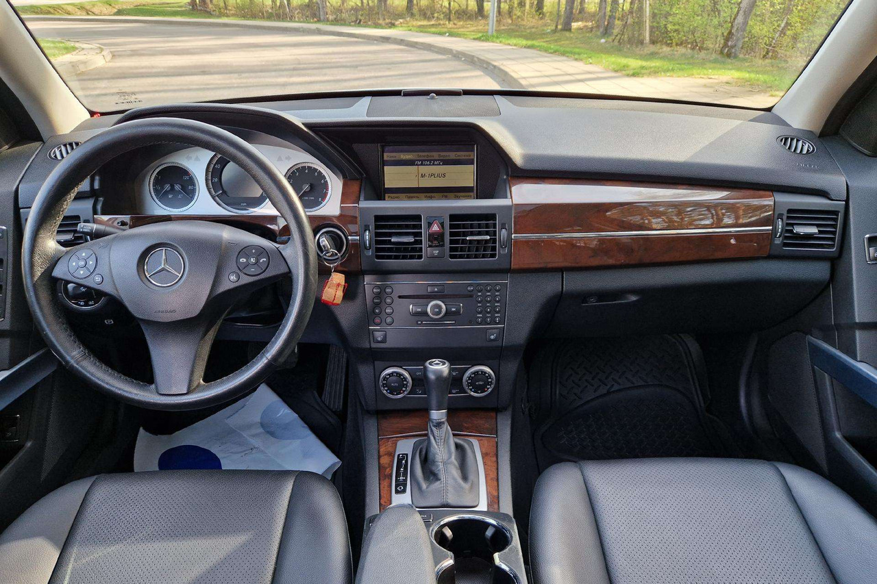 Car Mercedes-Benz GLK350: picture 10