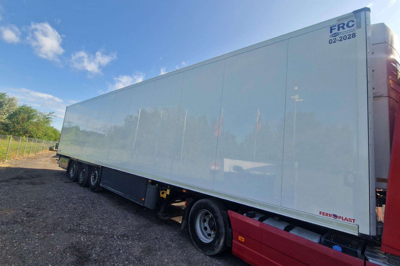 Schmitz - Refrigerator semi-trailer: picture 1 Schmitz - Refrigerator semi-trailer: picture 1
