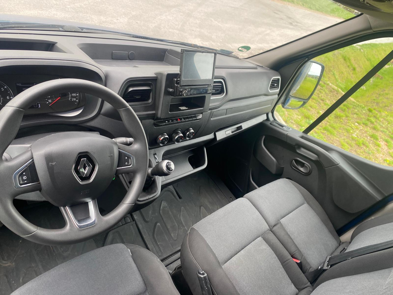 RENAULT MASTER 165 - Curtain side van: picture 3 RENAULT MASTER 165 - Curtain side van: picture 3