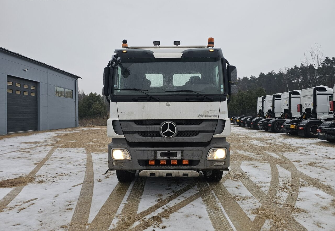 Mercedes-Benz Actros 4144 - Hook lift truck: picture 1 Mercedes-Benz Actros 4144 - Hook lift truck: picture 1