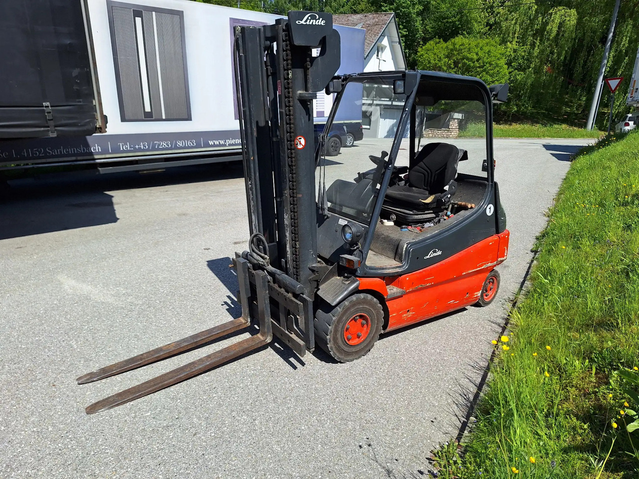 1 Stk. Elektrostapler (Linde) - Electric forklift: picture 2 1 Stk. Elektrostapler (Linde) - Electric forklift: picture 2