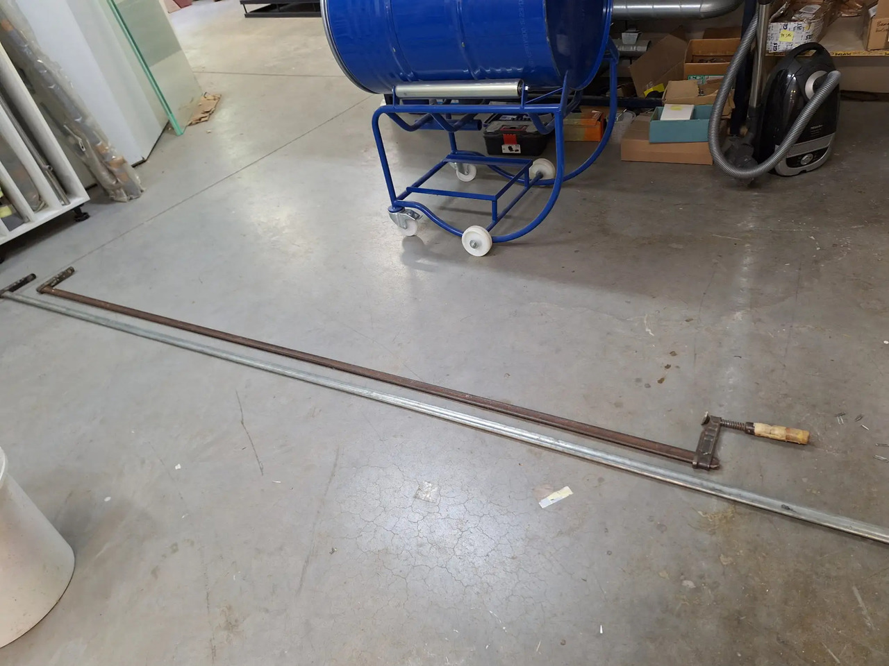 2 Stk. Zwingen - Workshop equipment: picture 1 2 Stk. Zwingen - Workshop equipment: picture 1
