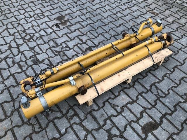 Caterpillar D6 R/T Lift Cilinder OEM 2274008/2274007 - Hydraulics: picture 2 Caterpillar D6 R/T Lift Cilinder OEM 2274008/2274007 - Hydraulics: picture 2