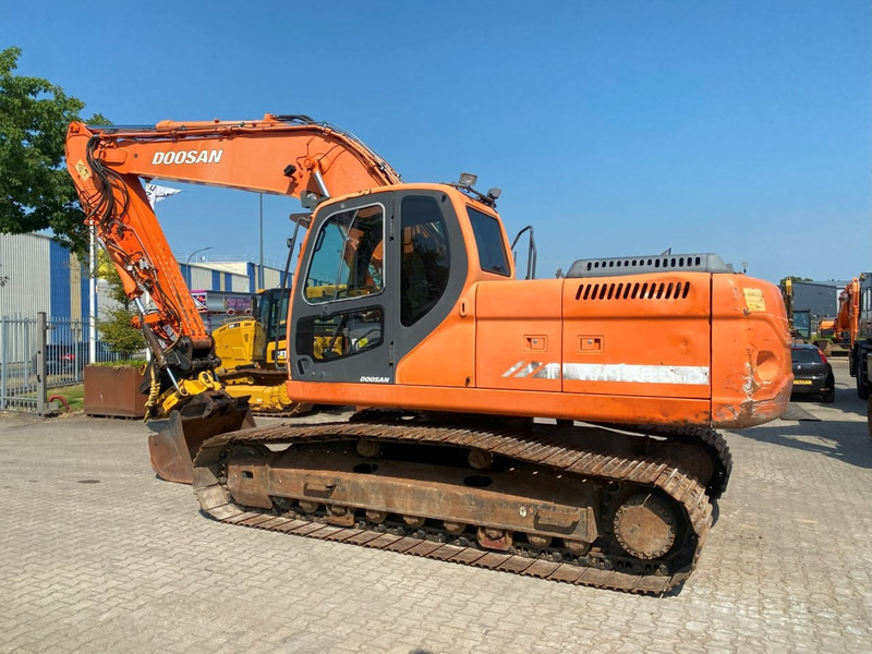 Doosan DX 225 LC-3 NVT - Crawler excavator: picture 1 Doosan DX 225 LC-3 NVT - Crawler excavator: picture 1