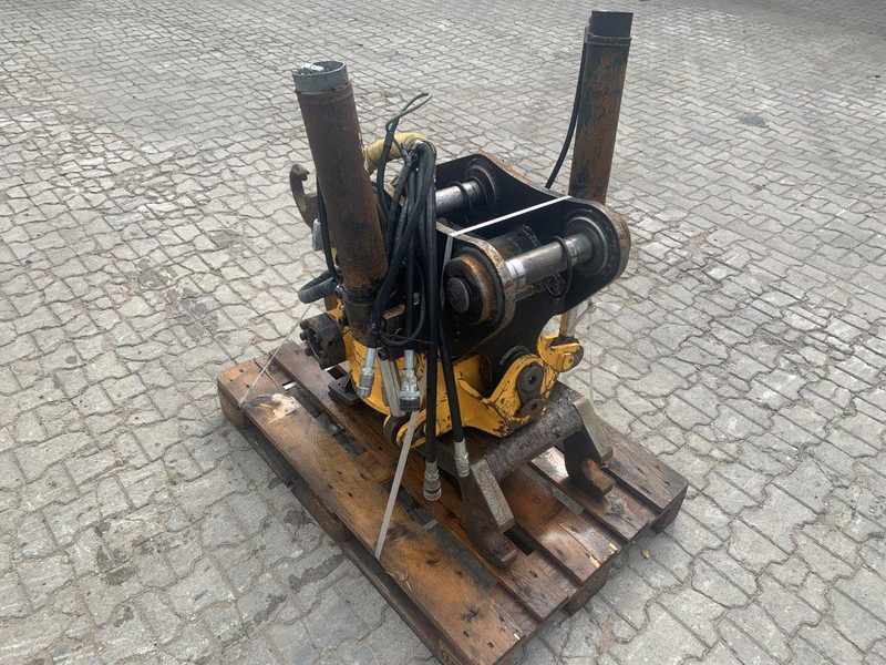 Engcon Engcon 20205 Rototilt NTP10 - Quick coupler: picture 3 Engcon Engcon 20205 Rototilt NTP10 - Quick coupler: picture 3