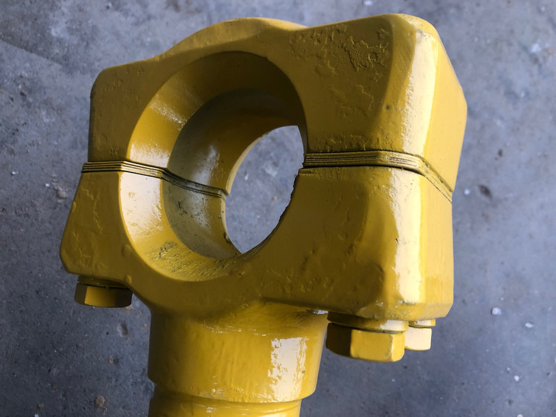 Komatsu D65-15 EX/PX Blade Lift Cylinder OEM 707-02-X0220 - Hydraulics: picture 4 Komatsu D65-15 EX/PX Blade Lift Cylinder OEM 707-02-X0220 - Hydraulics: picture 4