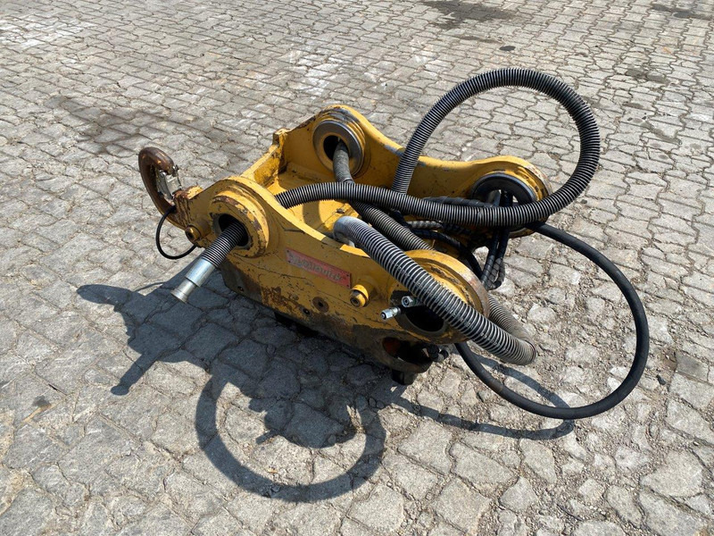 Oil Quick OQ 70 - Quick coupler: picture 2 Oil Quick OQ 70 - Quick coupler: picture 2