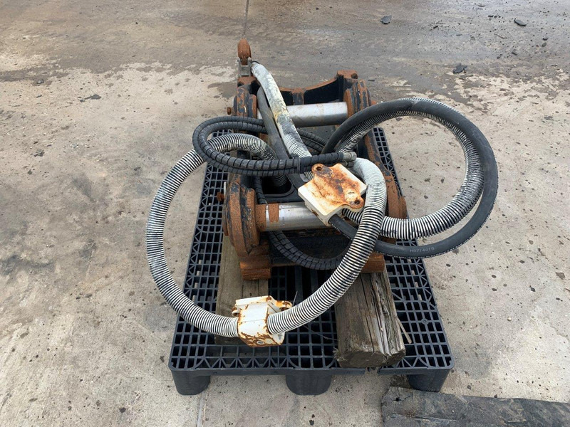 Oil Quick OQ 70 - Quick coupler: picture 2 Oil Quick OQ 70 - Quick coupler: picture 2