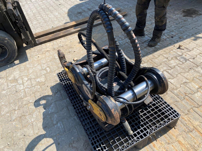 Oil Quick OQ 70 - Quick coupler: picture 1 Oil Quick OQ 70 - Quick coupler: picture 1