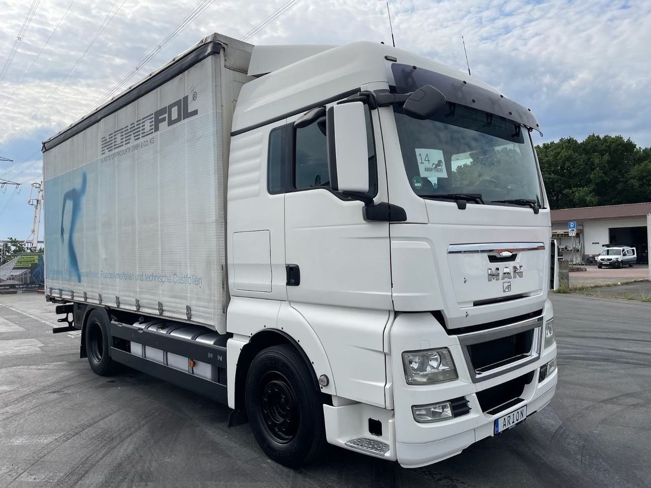 MAN TGX 18.440 4x2 BL Pritsche+Plane/AC/2xBett/EU5 - Curtainsider truck: picture 1 MAN TGX 18.440 4x2 BL Pritsche+Plane/AC/2xBett/EU5 - Curtainsider truck: picture 1