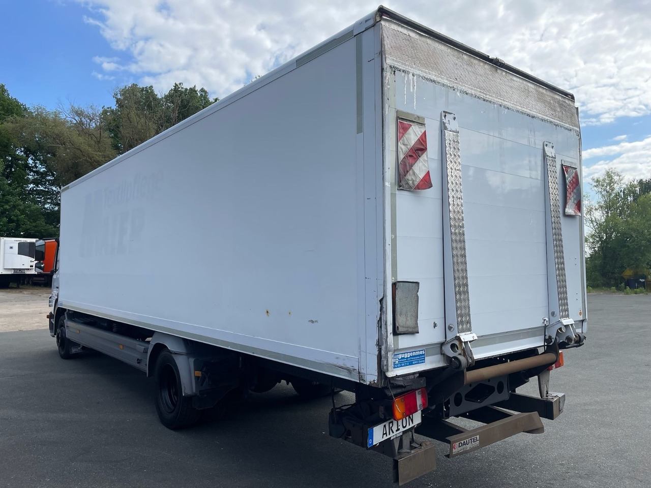 Mercedes-Benz Atego 2 1222 4x2 Koffer/LBW/DAUTEL/8,25m/AC/EU5 - Box truck: picture 4 Mercedes-Benz Atego 2 1222 4x2 Koffer/LBW/DAUTEL/8,25m/AC/EU5 - Box truck: picture 4