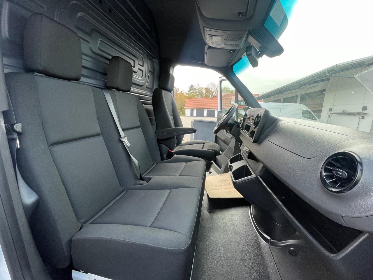 Panel van, Electric van Mercedes-Benz eSprinter L2H2 Kastenwagen/47KW/AC/Kamera: picture 19 Panel van, Electric van Mercedes-Benz eSprinter L2H2 Kastenwagen/47KW/AC/Kamera: picture 19