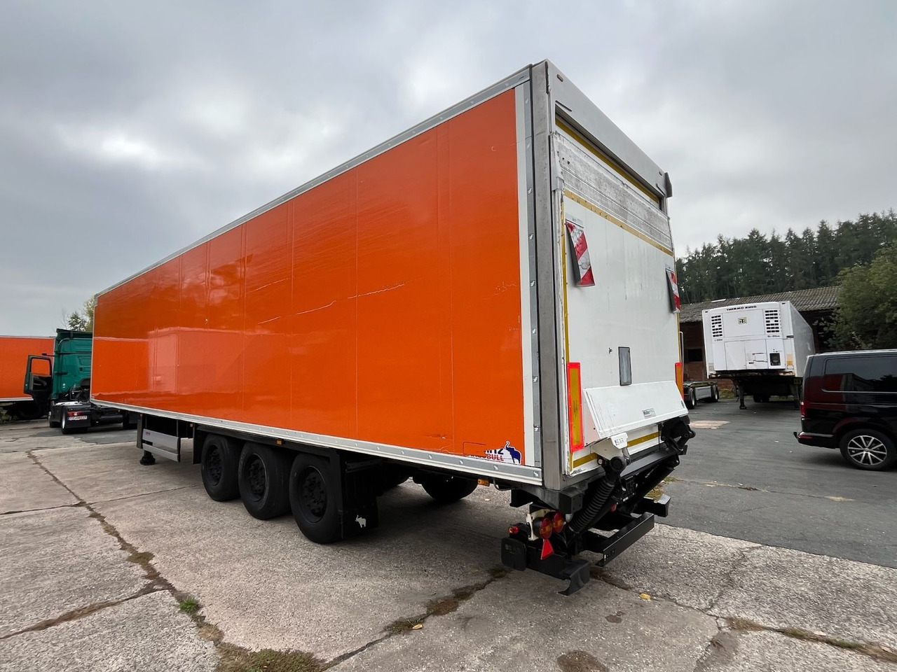 Schmitz Cargobull SCB*S3B/CARRIER/Vector1550/LBW/BÄR/2347h/13,4m - Closed box semi-trailer: picture 4 Schmitz Cargobull SCB*S3B/CARRIER/Vector1550/LBW/BÄR/2347h/13,4m - Closed box semi-trailer: picture 4