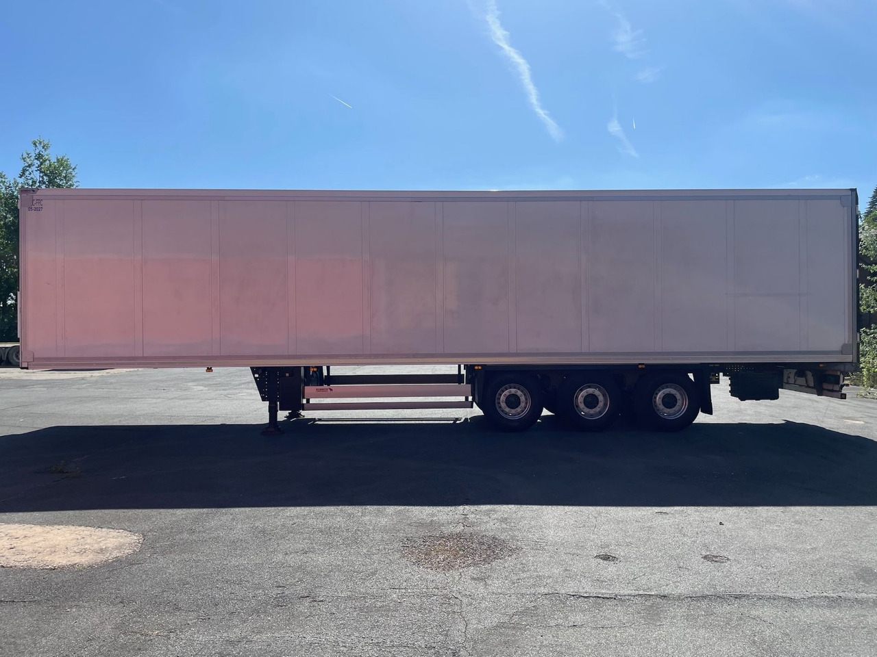 Schmitz Cargobull SCB*S3B /TÜV04-26 /2195h / Multi-Temp/13,4m - Closed box semi-trailer: picture 4 Schmitz Cargobull SCB*S3B /TÜV04-26 /2195h / Multi-Temp/13,4m - Closed box semi-trailer: picture 4