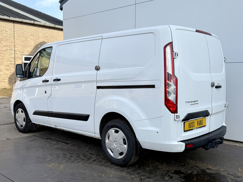 Ford Transit Custom 2.0 TDCi L1H1 Automaat L1H1 Dubbele Schuifdeuren Airco Cruise Control Camera Navigatie Trekhaak Stoelverwarming Parkeersensoren voor achter - Small van: picture 3 Ford Transit Custom 2.0 TDCi L1H1 Automaat L1H1 Dubbele Schuifdeuren Airco Cruise Control Camera Navigatie Trekhaak Stoelverwarming Parkeersensoren voor achter - Small van: picture 3