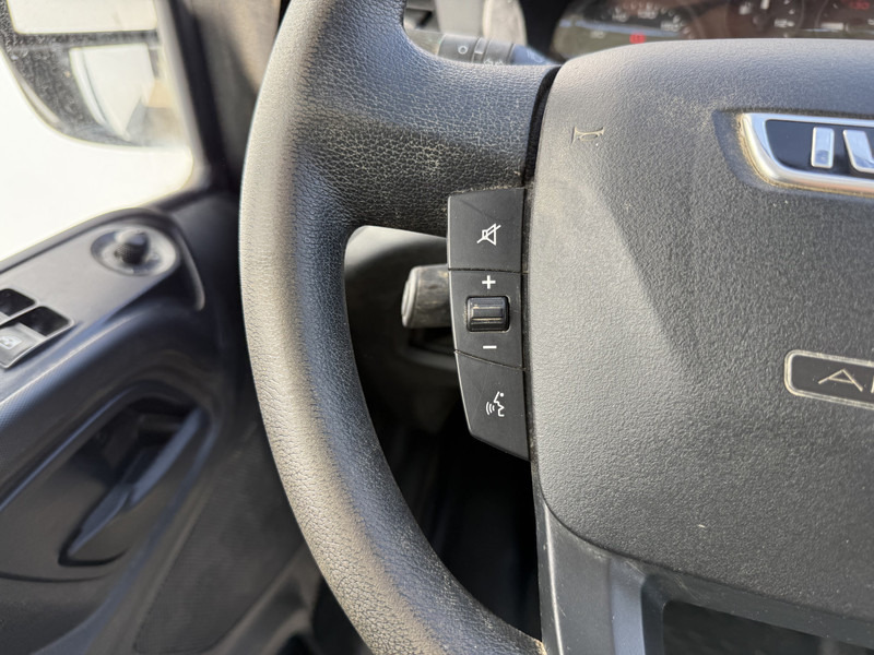 Tipper van Iveco Daily 35C12 2.3 Kipper Dubbellucht Trekhaak Airco Cruise Control Lucht Geveerde Stoel: picture 17